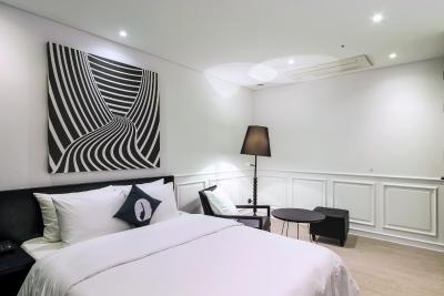 هتل د دیزاینرز چئوننیاننی