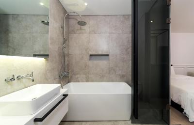 هتل د دیزاینرز چئوننیاننی