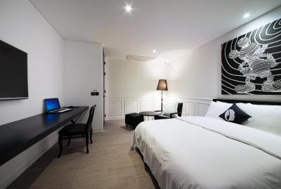 هتل د دیزاینرز چئوننیاننی