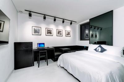 هتل د دیزاینرز چئوننیاننی