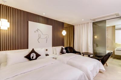 هتل د دیزاینرز چئوننیاننی