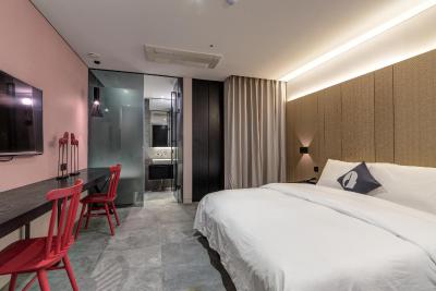 هتل د دیزاینرز چئوننیاننی