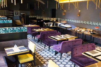 رما لوکسوز هتل