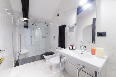 رما لوکسوز هتل