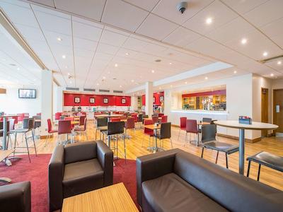 تراولج لندن دکلاندز