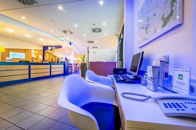 هلید این اکسپرز درتموند