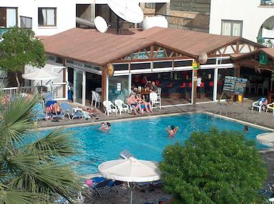 چریستابل هتل اپارتمنتز