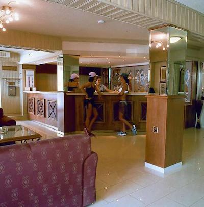 چریستابل هتل اپارتمنتز