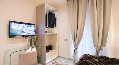 کلنا 18 گوست هوس