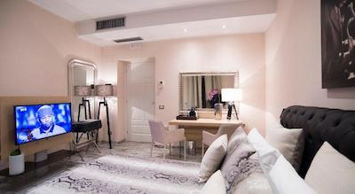 کلنا 18 گوست هوس