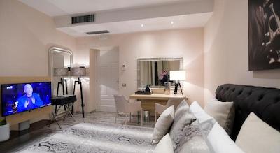 کلنا 18 گوست هوس