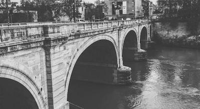 کلنا 18 گوست هوس