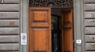 کلنا 18 گوست هوس