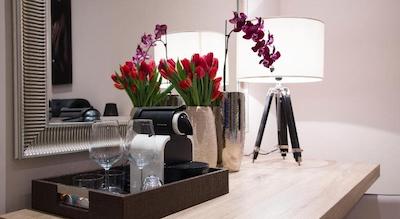 کلنا 18 گوست هوس