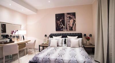 کلنا 18 گوست هوس