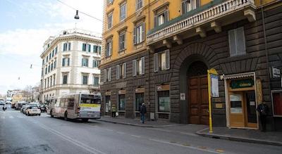 کلنا 18 گوست هوس