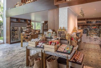 137 پیلارز سوئیتز اند رزیدنسز