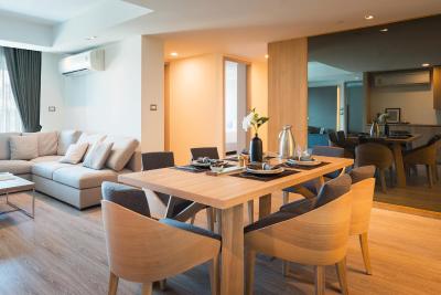 سامرست اکامای بانکوک