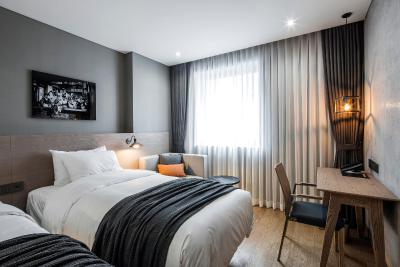 هتل 28 میئونگدنگ