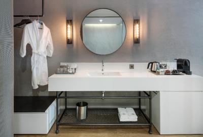 هتل 28 میئونگدنگ