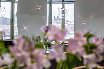 دانسینگ هوس هتل