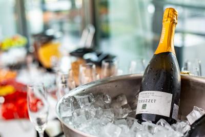 دانسینگ هوس هتل