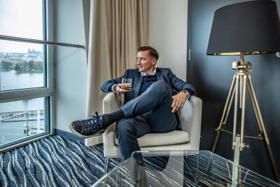 دانسینگ هوس هتل