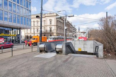 دانسینگ هوس هتل