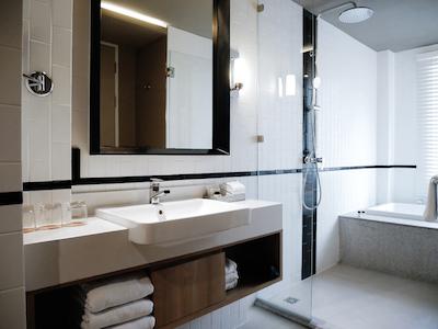 بریک هتل چیانمای