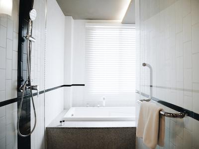 بریک هتل چیانمای