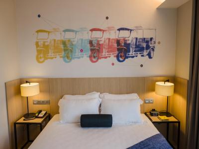 مودنا بای فریزر بانکوک