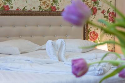 اروم هتل آن کیتی گورود