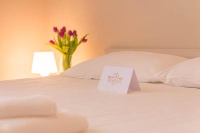 اروم هتل آن کیتی گورود