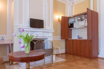 اروم هتل آن کیتی گورود