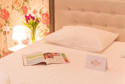 اروم هتل آن کیتی گورود