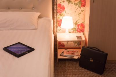 اروم هتل آن کیتی گورود