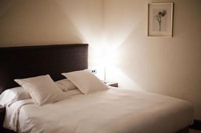 هتل ویلا سُرو