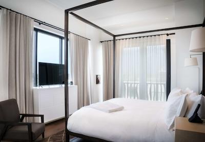 هالسین ا هتل این چری کریک