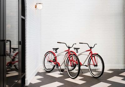 هالسین ا هتل این چری کریک