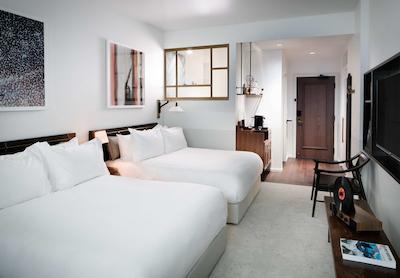 هالسین ا هتل این چری کریک