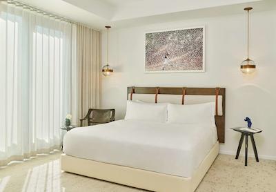 هالسین ا هتل این چری کریک