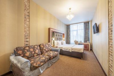 گرند هتل بلاروسکایا