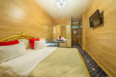 گرند هتل بلاروسکایا