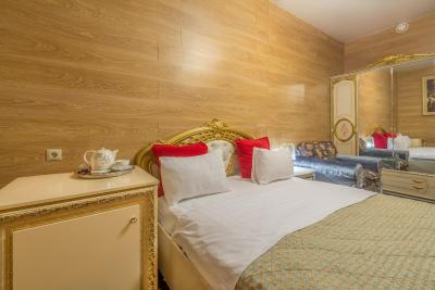 گرند هتل بلاروسکایا