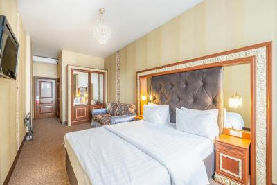 گرند هتل بلاروسکایا