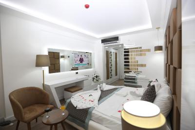 الیپز رویال هتل اند اسپا