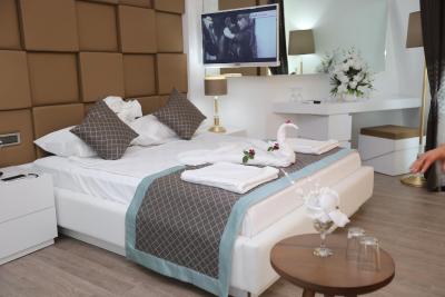 الیپز رویال هتل اند اسپا