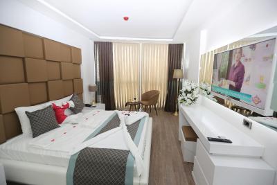 الیپز رویال هتل اند اسپا