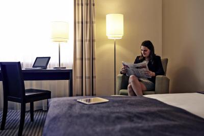 مرکور آیرپرت هتل برلین تجل