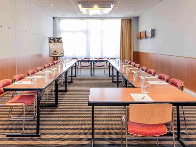 مرکور آیرپرت هتل برلین تجل